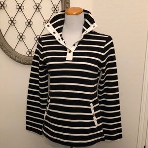 Croft & Barrow Black and white sweater size xs